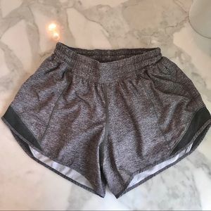 Lululemon Hotty Hot Short II - 6 Tall